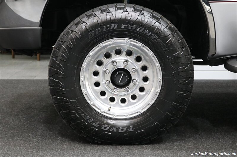 2000 Ford F-350 XLT  100% RUST FREE* 6-SPEED MANUAL* NEW CALIPERS - BRAKES - ROTORS - HOSES - BELTS - DOOR LOCK ACTUATORS - BILSTEIN 5100 SHOCKS - COOLANT&BRAKE FLUID FLUSH - AC CHARGE - NEW 35 "TOYO A/T III 10-PLYS - Photo 50 - Portland, OR 97230