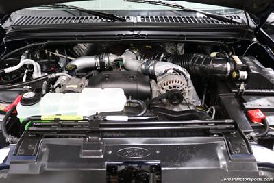 2000 Ford F-350 XLT  100% RUST FREE* 6-SPEED MANUAL* NEW CALIPERS - BRAKES - ROTORS - HOSES - BELTS - DOOR LOCK ACTUATORS - BILSTEIN 5100 SHOCKS - COOLANT&BRAKE FLUID FLUSH - AC CHARGE - NEW 35 "TOYO A/T III 10-PLYS - Photo 14 - Portland, OR 97230