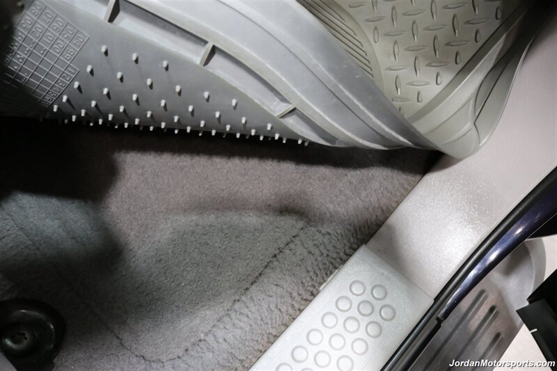 2000 Ford F-350 XLT  100% RUST FREE* 6-SPEED MANUAL* NEW CALIPERS - BRAKES - ROTORS - HOSES - BELTS - DOOR LOCK ACTUATORS - BILSTEIN 5100 SHOCKS - COOLANT&BRAKE FLUID FLUSH - AC CHARGE - NEW 35 "TOYO A/T III 10-PLYS - Photo 91 - Portland, OR 97230