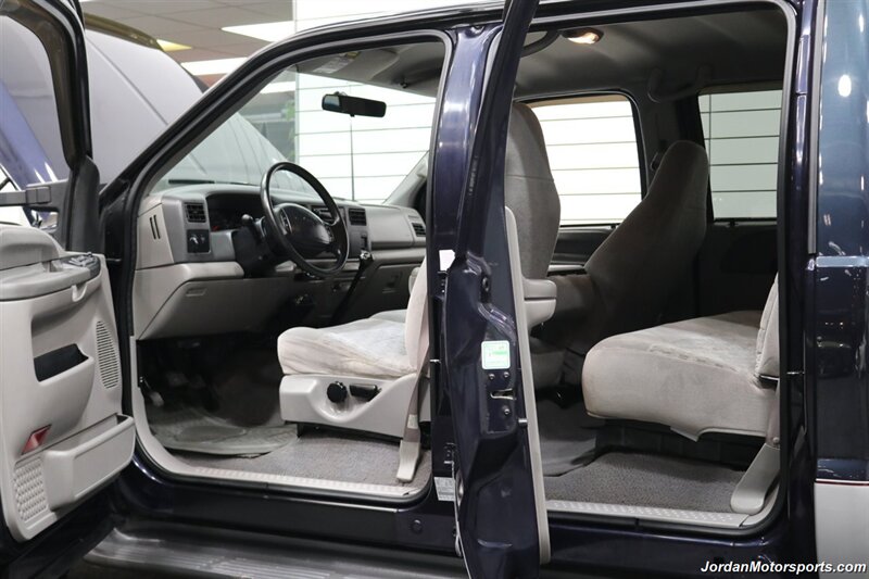 2000 Ford F-350 XLT  100% RUST FREE* 6-SPEED MANUAL* NEW CALIPERS - BRAKES - ROTORS - HOSES - BELTS - DOOR LOCK ACTUATORS - BILSTEIN 5100 SHOCKS - COOLANT&BRAKE FLUID FLUSH - AC CHARGE - NEW 35 "TOYO A/T III 10-PLYS - Photo 48 - Portland, OR 97230