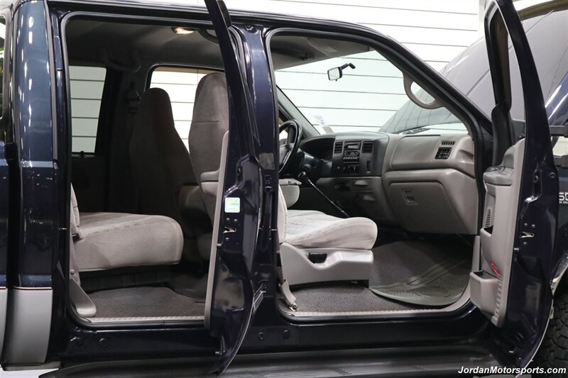 2000 Ford F-350 XLT  100% RUST FREE* 6-SPEED MANUAL* NEW CALIPERS - BRAKES - ROTORS - HOSES - BELTS - DOOR LOCK ACTUATORS - BILSTEIN 5100 SHOCKS - COOLANT&BRAKE FLUID FLUSH - AC CHARGE - NEW 35 "TOYO A/T III 10-PLYS - Photo 49 - Portland, OR 97230