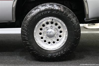 2000 Ford F-350 XLT  100% RUST FREE* 6-SPEED MANUAL* NEW CALIPERS - BRAKES - ROTORS - HOSES - BELTS - DOOR LOCK ACTUATORS - BILSTEIN 5100 SHOCKS - COOLANT&BRAKE FLUID FLUSH - AC CHARGE - NEW 35 "TOYO A/T III 10-PLYS - Photo 51 - Portland, OR 97230