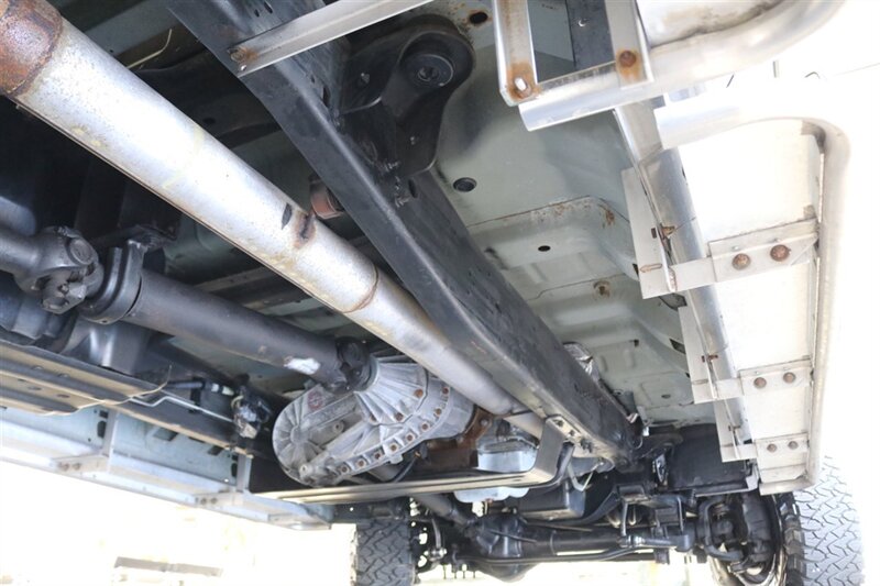 2003 Ford F-350 Super Duty XLT 4dr SuperCab XLT  LONG BED 7.3L 100% RUST FREE* NEW 2.75 " LEVEL KIT W/ BILSTEIN 5100 SHOCKS & 33 " BFG KO3 10-PLYs* NEW BRAKES - UPPER&LOWER BALL JOINTS-DIFF FLUIDS-BELTS-AC SERVICE-SEALS-WARREN HUBS* S&B INTAKE - Photo 24 - Portland, OR 97230