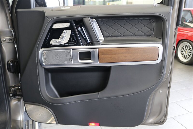 2021 Mercedes-Benz AMG G 63  1-OWNER* EXCLUSIVE INTERIOR - AMG TRAIL - AMG NIGHT MAGNO PKGs* LEATHER GRAB HANDLE* ALL SERVICES @ DEALER* NEW BRAKES-ROTORS-FLUIDS* ALL BOOKS & 2-KEYS - Photo 46 - Portland, OR 97230