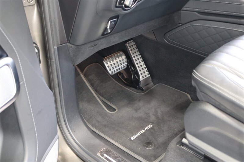 2021 Mercedes-Benz AMG G 63  1-OWNER* EXCLUSIVE INTERIOR - AMG TRAIL - AMG NIGHT MAGNO PKGs* LEATHER GRAB HANDLE* ALL SERVICES @ DEALER* NEW BRAKES-ROTORS-FLUIDS* ALL BOOKS & 2-KEYS - Photo 52 - Portland, OR 97230