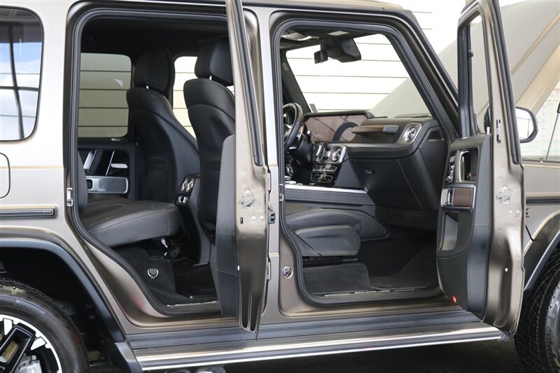2021 Mercedes-Benz AMG G 63  1-OWNER* EXCLUSIVE INTERIOR - AMG TRAIL - AMG NIGHT MAGNO PKGs* LEATHER GRAB HANDLE* ALL SERVICES @ DEALER* NEW BRAKES-ROTORS-FLUIDS* ALL BOOKS & 2-KEYS - Photo 62 - Portland, OR 97230
