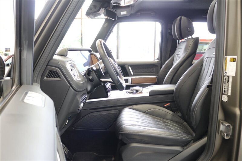 2021 Mercedes-Benz AMG G 63  1-OWNER* EXCLUSIVE INTERIOR - AMG TRAIL - AMG NIGHT MAGNO PKGs* LEATHER GRAB HANDLE* ALL SERVICES @ DEALER* NEW BRAKES-ROTORS-FLUIDS* ALL BOOKS & 2-KEYS - Photo 27 - Portland, OR 97230