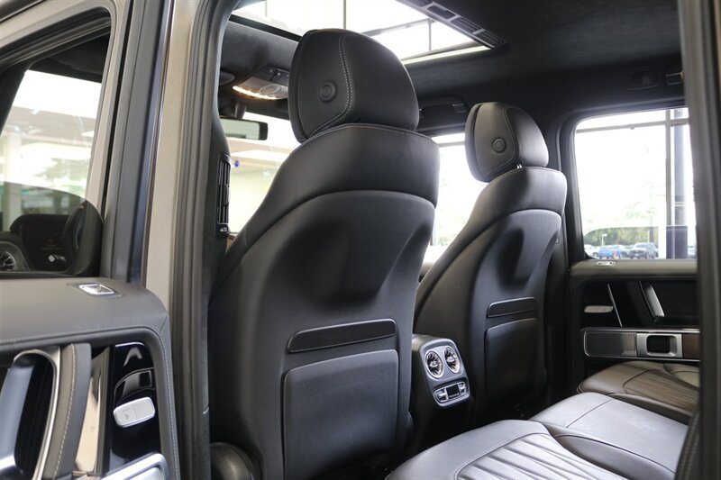 2021 Mercedes-Benz AMG G 63  1-OWNER* EXCLUSIVE INTERIOR - AMG TRAIL - AMG NIGHT MAGNO PKGs* LEATHER GRAB HANDLE* ALL SERVICES @ DEALER* NEW BRAKES-ROTORS-FLUIDS* ALL BOOKS & 2-KEYS - Photo 25 - Portland, OR 97230