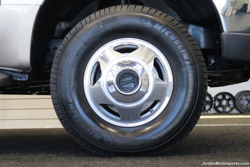 1999 Ford F-350 Lariat  1999 Ford F-350 LARIAT LOCALLY OWNED* 6-SPEED MANUAL 7.3L* NEVER HAD 5TH WHEEL OR GOOSENECK* SPRAY IN BED LINER* RECENTLY NEW 6- 10-PLY MICHELIN LTX M/S TIRES* FULL FRESH SERVICE*2000 2001 2002 2003 - Photo 29 - Portland, OR 97230