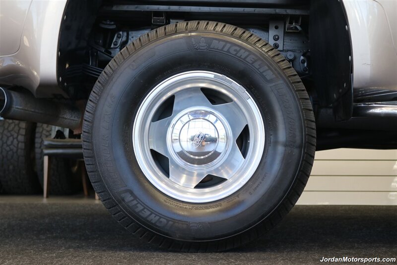 1999 Ford F-350 Lariat  1999 Ford F-350 LARIAT LOCALLY OWNED* 6-SPEED MANUAL 7.3L* NEVER HAD 5TH WHEEL OR GOOSENECK* SPRAY IN BED LINER* RECENTLY NEW 6- 10-PLY MICHELIN LTX M/S TIRES* FULL FRESH SERVICE*2000 2001 2002 2003 - Photo 28 - Portland, OR 97230