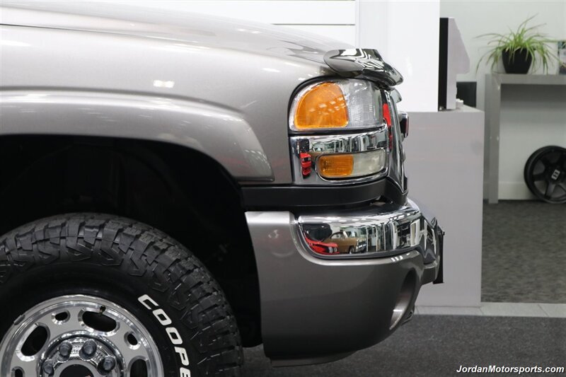 2006 GMC Sierra 2500 SLT  1-OWNER* LBZ W/ALLISON 6-SPD* CREW CAB LONG BED* 100% STOCK* NEW 33 " COOPER 10-PLY TIRES* FULLY SERVICED* ZERO RUST OR CORROSION* ALL BOOKS & KEYS - Photo 43 - Portland, OR 97230