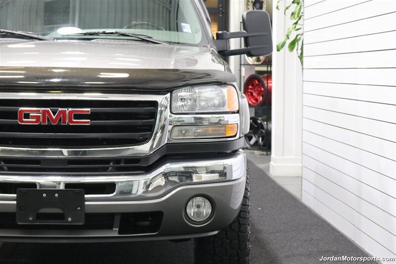 2006 GMC Sierra 2500 SLT  1-OWNER* LBZ W/ALLISON 6-SPD* CREW CAB LONG BED* 100% STOCK* NEW 33 " COOPER 10-PLY TIRES* FULLY SERVICED* ZERO RUST OR CORROSION* ALL BOOKS & KEYS - Photo 41 - Portland, OR 97230