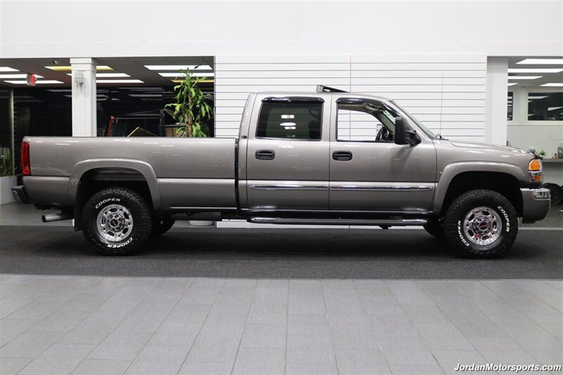 2006 GMC Sierra 2500 SLT  1-OWNER* LBZ W/ALLISON 6-SPD* CREW CAB LONG BED* 100% STOCK* NEW 33 " COOPER 10-PLY TIRES* FULLY SERVICED* ZERO RUST OR CORROSION* ALL BOOKS & KEYS - Photo 4 - Portland, OR 97230