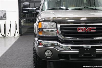 2006 GMC Sierra 2500 SLT  1-OWNER* LBZ W/ALLISON 6-SPD* CREW CAB LONG BED* 100% STOCK* NEW 33 " COOPER 10-PLY TIRES* FULLY SERVICED* ZERO RUST OR CORROSION* ALL BOOKS & KEYS - Photo 42 - Portland, OR 97230