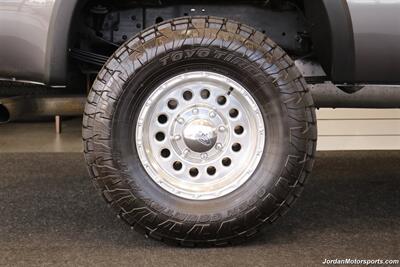 2002 Ford F-350 XLT  1-OWNER* 100%RUST & CORROSION FREE* NEW BRAKES-ROTORS-CALIPERS-FLUIDS-AC COMPRESSOR-17 "WHEELS-35 "TOYO AT3 10-PLYS- 2.5 " BILSTEIN LEVEL LIFT* NEVER HAD 5TH WHEEL OR GOOSENECK* COLLECTOR QUALITY - Photo 38 - Portland, OR 97230