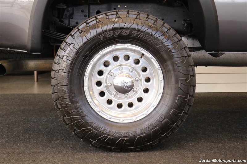 2002 Ford F-350 XLT  1-OWNER* 100%RUST & CORROSION FREE* NEW BRAKES-ROTORS-CALIPERS-FLUIDS-AC COMPRESSOR-17 "WHEELS-35 "TOYO AT3 10-PLYS- 2.5 " BILSTEIN LEVEL LIFT* NEVER HAD 5TH WHEEL OR GOOSENECK* COLLECTOR QUALITY - Photo 38 - Portland, OR 97230