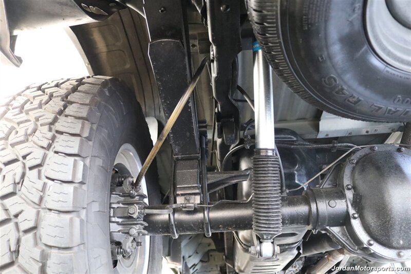 2002 Ford F-350 XLT  1-OWNER* 100%RUST & CORROSION FREE* NEW BRAKES-ROTORS-CALIPERS-FLUIDS-AC COMPRESSOR-17 "WHEELS-35 "TOYO AT3 10-PLYS- 2.5 " BILSTEIN LEVEL LIFT* NEVER HAD 5TH WHEEL OR GOOSENECK* COLLECTOR QUALITY - Photo 31 - Portland, OR 97230