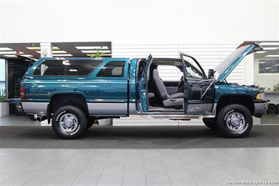 1999 Dodge Ram 2500 Laramie SLT  1-OWNER* 5.9L 24-VALVE* RUST FREE* NEW 33 "COOPER A/T 10-PLY TIRES* NEW BRAKES / FLUIDS* SPRAY IN BED LINER* NO ACCIDENTS* ALL BOOKS* - Photo 10 - Portland, OR 97230