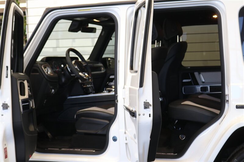 2024 Mercedes-Benz AMG G 63   - Photo 12 - Portland, OR 97230