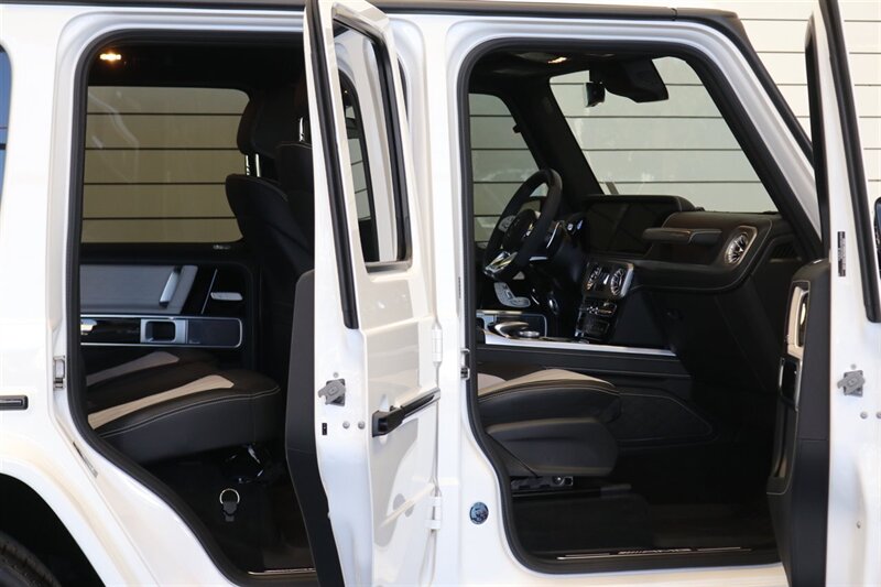 2024 Mercedes-Benz AMG G 63   - Photo 13 - Portland, OR 97230