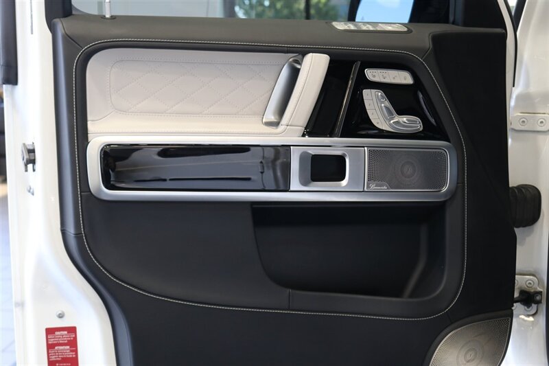 2024 Mercedes-Benz AMG G 63   - Photo 35 - Portland, OR 97230