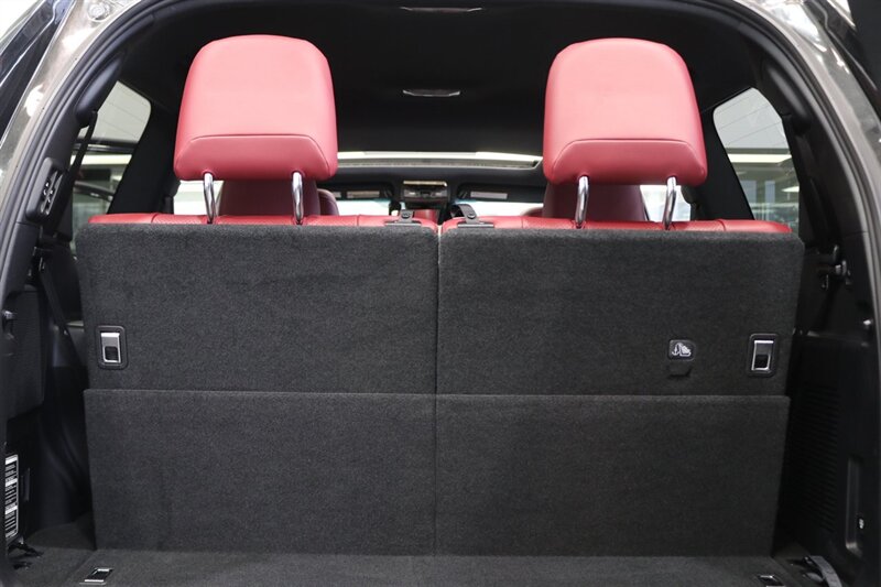 2023 Lexus GX Luxury  1-OWNER* SPORT DESIGN PKG* LUXURY PKG* DASH CAM* MULTI TERRAIN MONITOR* CROSS BARS* TOW PACKAGE* ALL BOOKS - WINDOW STICKER - 2 KEYS* LAST OF THE V-8s - Photo 19 - Portland, OR 97230