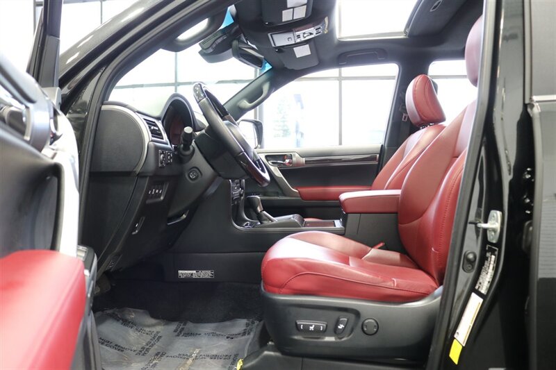 2023 Lexus GX Luxury  1-OWNER* SPORT DESIGN PKG* LUXURY PKG* DASH CAM* MULTI TERRAIN MONITOR* CROSS BARS* TOW PACKAGE* ALL BOOKS - WINDOW STICKER - 2 KEYS* LAST OF THE V-8s - Photo 54 - Portland, OR 97230