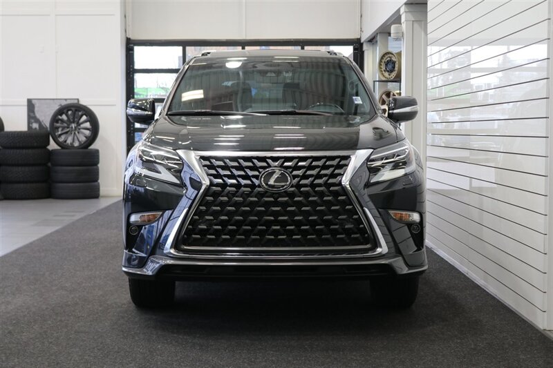 2023 Lexus GX Luxury  1-OWNER* SPORT DESIGN PKG* LUXURY PKG* DASH CAM* MULTI TERRAIN MONITOR* CROSS BARS* TOW PACKAGE* ALL BOOKS - WINDOW STICKER - 2 KEYS* LAST OF THE V-8s - Photo 38 - Portland, OR 97230