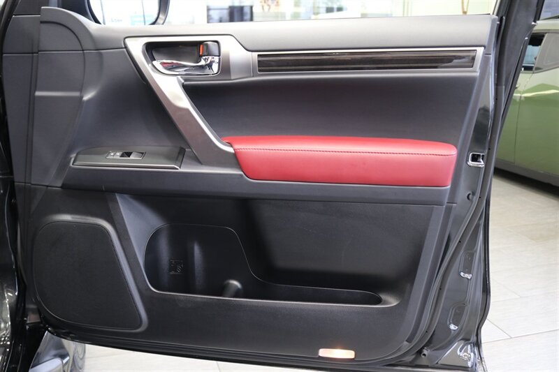 2023 Lexus GX Luxury  1-OWNER* SPORT DESIGN PKG* LUXURY PKG* DASH CAM* MULTI TERRAIN MONITOR* CROSS BARS* TOW PACKAGE* ALL BOOKS - WINDOW STICKER - 2 KEYS* LAST OF THE V-8s - Photo 47 - Portland, OR 97230