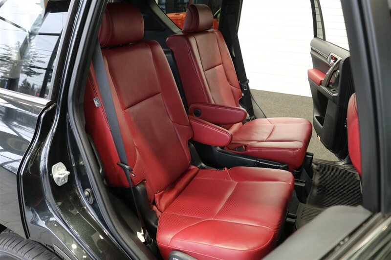 2023 Lexus GX Luxury  1-OWNER* SPORT DESIGN PKG* LUXURY PKG* DASH CAM* MULTI TERRAIN MONITOR* CROSS BARS* TOW PACKAGE* ALL BOOKS - WINDOW STICKER - 2 KEYS* LAST OF THE V-8s - Photo 71 - Portland, OR 97230