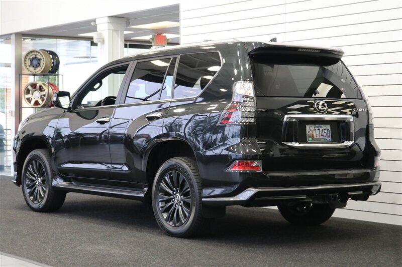 2023 Lexus GX Luxury  1-OWNER* SPORT DESIGN PKG* LUXURY PKG* DASH CAM* MULTI TERRAIN MONITOR* CROSS BARS* TOW PACKAGE* ALL BOOKS - WINDOW STICKER - 2 KEYS* LAST OF THE V-8s - Photo 6 - Portland, OR 97230