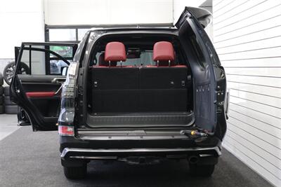2023 Lexus GX Luxury  1-OWNER* SPORT DESIGN PKG* LUXURY PKG* DASH CAM* MULTI TERRAIN MONITOR* CROSS BARS* TOW PACKAGE* ALL BOOKS - WINDOW STICKER - 2 KEYS* LAST OF THE V-8s - Photo 15 - Portland, OR 97230