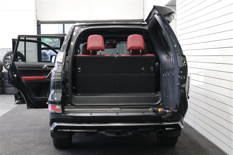 2023 Lexus GX Luxury  1-OWNER* SPORT DESIGN PKG* LUXURY PKG* DASH CAM* MULTI TERRAIN MONITOR* CROSS BARS* TOW PACKAGE* ALL BOOKS - WINDOW STICKER - 2 KEYS* LAST OF THE V-8s - Photo 15 - Portland, OR 97230