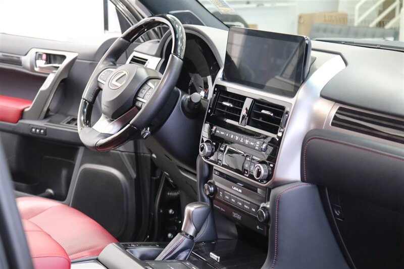 2023 Lexus GX Luxury  1-OWNER* SPORT DESIGN PKG* LUXURY PKG* DASH CAM* MULTI TERRAIN MONITOR* CROSS BARS* TOW PACKAGE* ALL BOOKS - WINDOW STICKER - 2 KEYS* LAST OF THE V-8s - Photo 57 - Portland, OR 97230