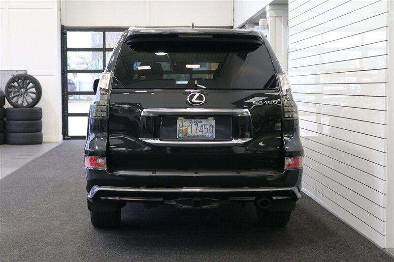 2023 Lexus GX Luxury  1-OWNER* SPORT DESIGN PKG* LUXURY PKG* DASH CAM* MULTI TERRAIN MONITOR* CROSS BARS* TOW PACKAGE* ALL BOOKS - WINDOW STICKER - 2 KEYS* LAST OF THE V-8s - Photo 39 - Portland, OR 97230