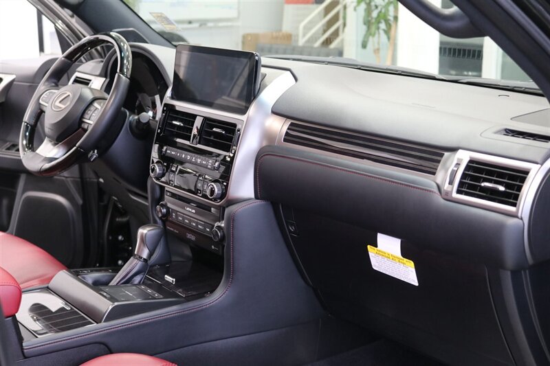 2023 Lexus GX Luxury  1-OWNER* SPORT DESIGN PKG* LUXURY PKG* DASH CAM* MULTI TERRAIN MONITOR* CROSS BARS* TOW PACKAGE* ALL BOOKS - WINDOW STICKER - 2 KEYS* LAST OF THE V-8s - Photo 64 - Portland, OR 97230