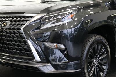 2023 Lexus GX Luxury  1-OWNER* SPORT DESIGN PKG* LUXURY PKG* DASH CAM* MULTI TERRAIN MONITOR* CROSS BARS* TOW PACKAGE* ALL BOOKS - WINDOW STICKER - 2 KEYS* LAST OF THE V-8s - Photo 10 - Portland, OR 97230