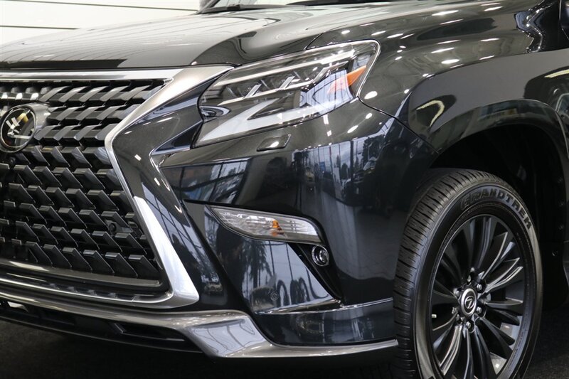 2023 Lexus GX Luxury  1-OWNER* SPORT DESIGN PKG* LUXURY PKG* DASH CAM* MULTI TERRAIN MONITOR* CROSS BARS* TOW PACKAGE* ALL BOOKS - WINDOW STICKER - 2 KEYS* LAST OF THE V-8s - Photo 10 - Portland, OR 97230