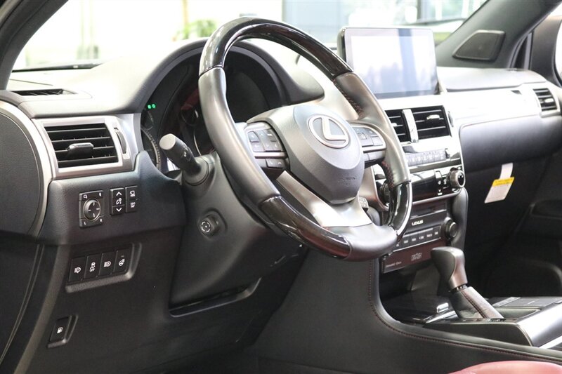 2023 Lexus GX Luxury  1-OWNER* SPORT DESIGN PKG* LUXURY PKG* DASH CAM* MULTI TERRAIN MONITOR* CROSS BARS* TOW PACKAGE* ALL BOOKS - WINDOW STICKER - 2 KEYS* LAST OF THE V-8s - Photo 56 - Portland, OR 97230