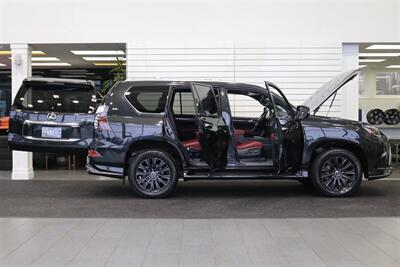 2023 Lexus GX Luxury  1-OWNER* SPORT DESIGN PKG* LUXURY PKG* DASH CAM* MULTI TERRAIN MONITOR* CROSS BARS* TOW PACKAGE* ALL BOOKS - WINDOW STICKER - 2 KEYS* LAST OF THE V-8s - Photo 34 - Portland, OR 97230