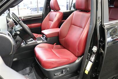 2023 Lexus GX Luxury  1-OWNER* SPORT DESIGN PKG* LUXURY PKG* DASH CAM* MULTI TERRAIN MONITOR* CROSS BARS* TOW PACKAGE* ALL BOOKS - WINDOW STICKER - 2 KEYS* LAST OF THE V-8s - Photo 16 - Portland, OR 97230