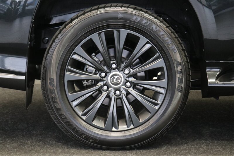 2023 Lexus GX Luxury  1-OWNER* SPORT DESIGN PKG* LUXURY PKG* DASH CAM* MULTI TERRAIN MONITOR* CROSS BARS* TOW PACKAGE* ALL BOOKS - WINDOW STICKER - 2 KEYS* LAST OF THE V-8s - Photo 43 - Portland, OR 97230