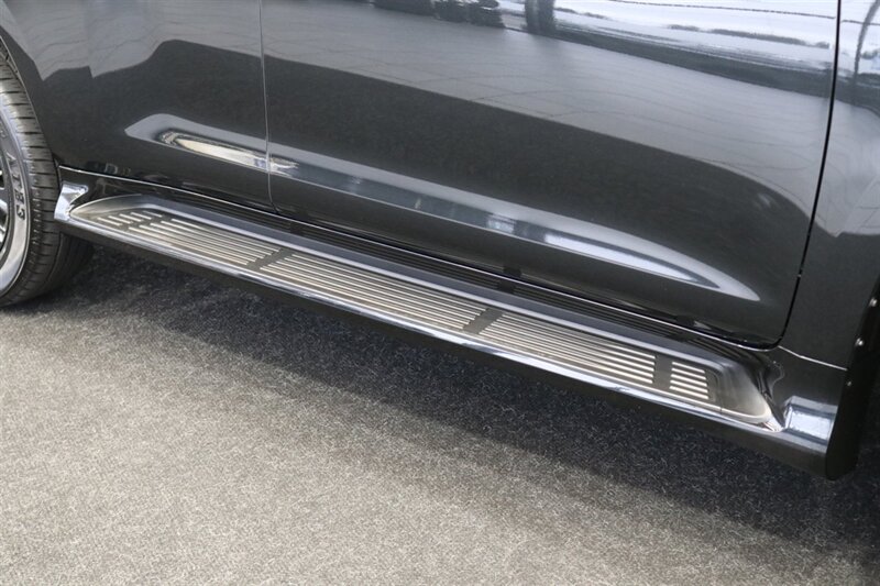 2023 Lexus GX Luxury  1-OWNER* SPORT DESIGN PKG* LUXURY PKG* DASH CAM* MULTI TERRAIN MONITOR* CROSS BARS* TOW PACKAGE* ALL BOOKS - WINDOW STICKER - 2 KEYS* LAST OF THE V-8s - Photo 45 - Portland, OR 97230