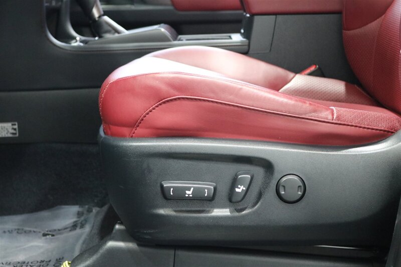 2023 Lexus GX Luxury  1-OWNER* SPORT DESIGN PKG* LUXURY PKG* DASH CAM* MULTI TERRAIN MONITOR* CROSS BARS* TOW PACKAGE* ALL BOOKS - WINDOW STICKER - 2 KEYS* LAST OF THE V-8s - Photo 20 - Portland, OR 97230