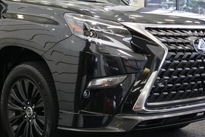 2023 Lexus GX Luxury  1-OWNER* SPORT DESIGN PKG* LUXURY PKG* DASH CAM* MULTI TERRAIN MONITOR* CROSS BARS* TOW PACKAGE* ALL BOOKS - WINDOW STICKER - 2 KEYS* LAST OF THE V-8s - Photo 11 - Portland, OR 97230