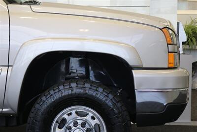 2007 Chevrolet Silverado 2500 LT3  1-OWNER* 100% RUST FREE* LT3 FULL LOAD PKG* NEW BILSTEIN 5100 SHOCKS* NEWER 33 " TOYO A/Ts* NEW OIL-FILTER-AIR FILTER-COOLANT FLUSH-AC SERVICE-IDLER CONTROL ARM-2 NEWER HD BATTERIES - Photo 49 - Portland, OR 97230