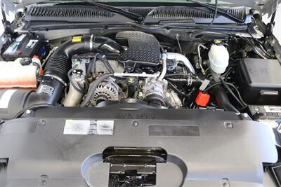 2007 Chevrolet Silverado 2500 LT3  1-OWNER* 100% RUST FREE* LT3 FULL LOAD PKG* NEW BILSTEIN 5100 SHOCKS* NEWER 33 " TOYO A/Ts* NEW OIL-FILTER-AIR FILTER-COOLANT FLUSH-AC SERVICE-IDLER CONTROL ARM-2 NEWER HD BATTERIES - Photo 14 - Portland, OR 97230