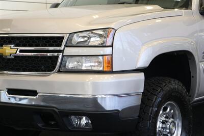 2007 Chevrolet Silverado 2500 LT3  1-OWNER* 100% RUST FREE* LT3 FULL LOAD PKG* NEW BILSTEIN 5100 SHOCKS* NEWER 33 " TOYO A/Ts* NEW OIL-FILTER-AIR FILTER-COOLANT FLUSH-AC SERVICE-IDLER CONTROL ARM-2 NEWER HD BATTERIES - Photo 12 - Portland, OR 97230