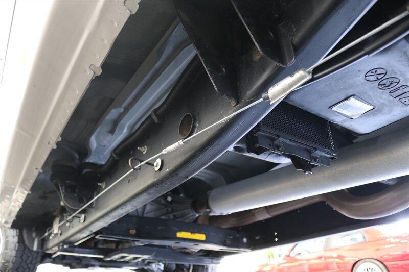 2007 Chevrolet Silverado 2500 LT3  1-OWNER* 100% RUST FREE* LT3 FULL LOAD PKG* NEW BILSTEIN 5100 SHOCKS* NEWER 33 " TOYO A/Ts* NEW OIL-FILTER-AIR FILTER-COOLANT FLUSH-AC SERVICE-IDLER CONTROL ARM-2 NEWER HD BATTERIES - Photo 29 - Portland, OR 97230