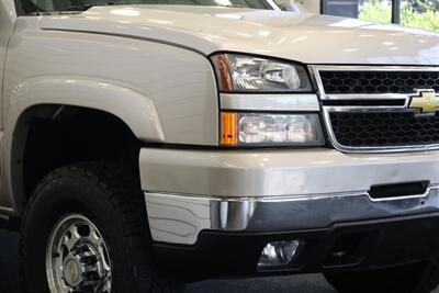2007 Chevrolet Silverado 2500 LT3  1-OWNER* 100% RUST FREE* LT3 FULL LOAD PKG* NEW BILSTEIN 5100 SHOCKS* NEWER 33 " TOYO A/Ts* NEW OIL-FILTER-AIR FILTER-COOLANT FLUSH-AC SERVICE-IDLER CONTROL ARM-2 NEWER HD BATTERIES - Photo 13 - Portland, OR 97230